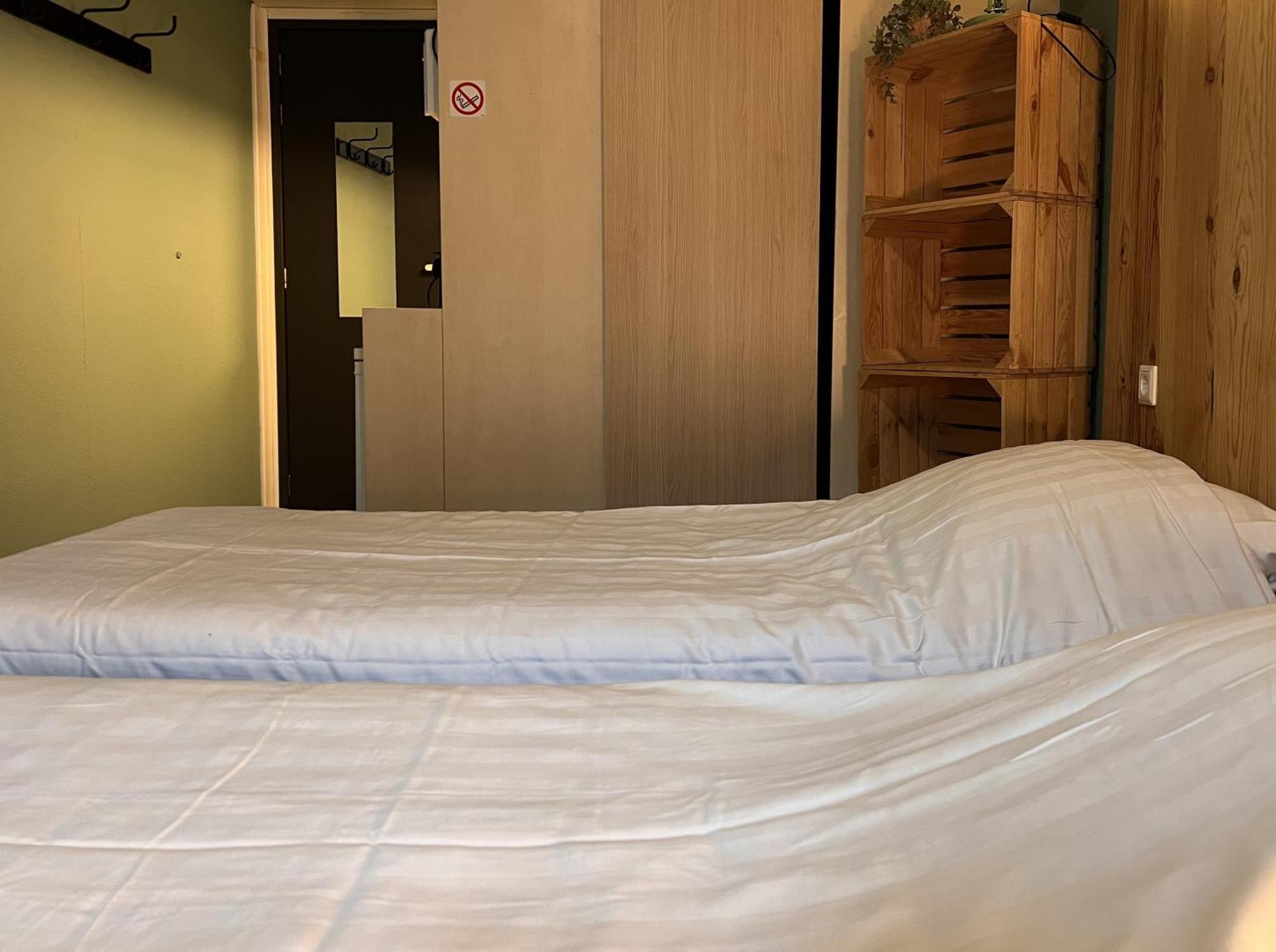 Harba Lorifa Hostel Valkenswaard Phòng bức ảnh